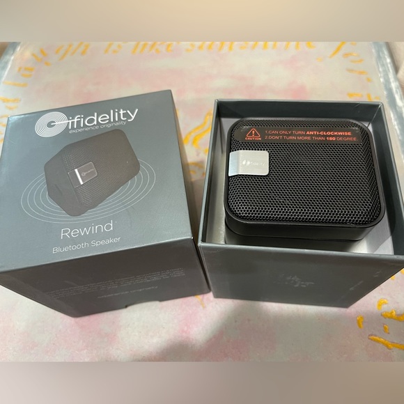 iFidelity Rewind Bluetooth Speaker - NEW IN BOX - Picture 2 of 5